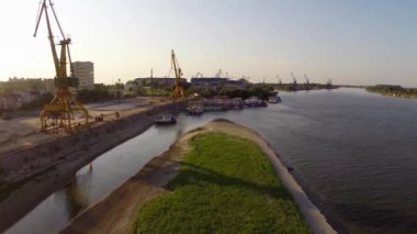 Danube aşırı kuraklık hava sırasında