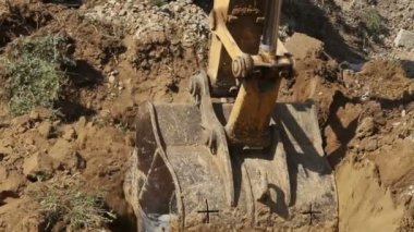 iş yerinde Paletli ekskavatör