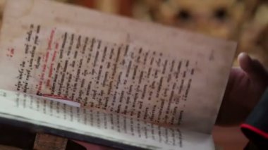 600 yıllık İncil Slavonic içinde yazılı