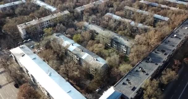 Città primaverile di Almaty durante il periodo di quarantena — Video Stock