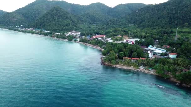 Morgendämmerung auf der Insel Chang. Türkisklares Wasser — Stockvideo