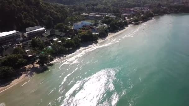 海滩第一海岸线晶莹清澈的海水 — 图库视频影像