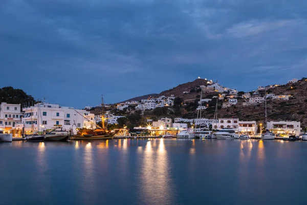 Chora Île Ios Grèce Septembre 2020 Bateaux Voiliers Amarrés Quai — Photo