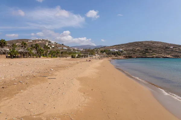 Paralia Koumpara Beach Ios Grecia Settembre 2020 Gente Prende Sole — Foto Stock