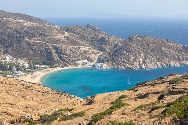 Vista Della Costa Mylopotas Beach Colline Intorno Isola Ios Grecia — Foto Stock