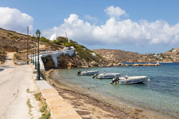 Chora Île Ios Grèce Septembre 2020 Bateaux Amarrés Quai Port — Photo