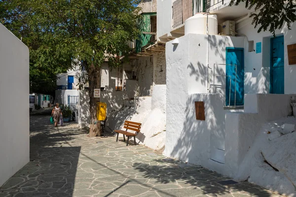 フォレガンドロス島 チョラ島 ギリシャ 9月2020 チョラの狭い側の通り 旧市街 特徴ギリシャの建物 — ストック写真