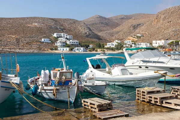 Folegandros Island Grèce Septembre 2020 Cutters Bateaux Moteur Amarrés Dans — Photo