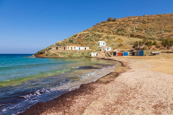 Vista Costa Agios Georgios Praia Ilha Folegandros Pequenos Edifícios Encosta — Fotografia de Stock