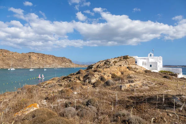 希腊帕洛斯岛 2020年9月27日 帕洛斯岛Deti修道院景观 靠近Monasteri海滩的山丘 — 图库照片