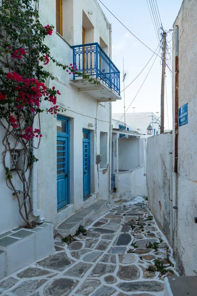 Лефкес Остров Парос Греция Сентября 2020 Года Узкая Улица Старого — стоковое фото