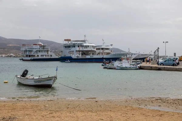 Île Antiparos Grèce Septembre 2020 Bateaux Voiliers Amarrés Quai Port — Photo