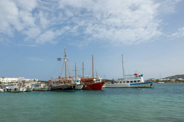 Île Antiparos Grèce Septembre 2020 Bateaux Voiliers Amarrés Quai Port — Photo