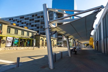 Anchorage, Alaska, ABD - 30 Eylül 2016: Ana Cadde boyunca modern binalar, Anchorage Downtown.