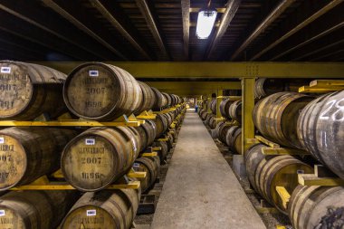 Glen Garioch içki imalathanesi, - 06 Şubat 2016: Glen Garioch imalathanesi, İskoçya 'nın en eski viski imalathanelerinden biri..