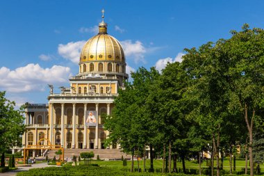 Lichen Stary, Büyük Polonya - 25 Mayıs 2016: Polonya Kraliçesi Kederli Leydimizin Sığınağı.