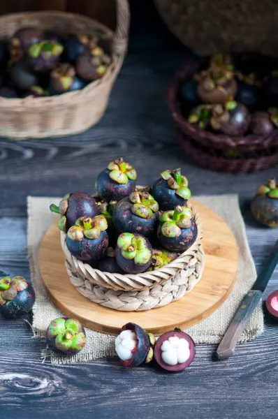Delicious Fresh Mangosteen Rustic Wooden Table — Stock Photo, Image