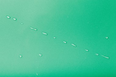 bir renk arka plan üzerinde Su damlacıkları. yeşil. fi sığ derinliği