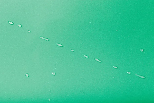 배경에 색에 물 드랍 스입니다. 녹색입니다. fi의 얕은 깊이 — 스톡 사진