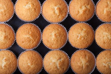 Daha önce dekorasyon taze kek çöl. Üstten Görünüm