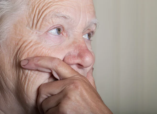 Portret starszej kobiety — Zdjęcie stockowe