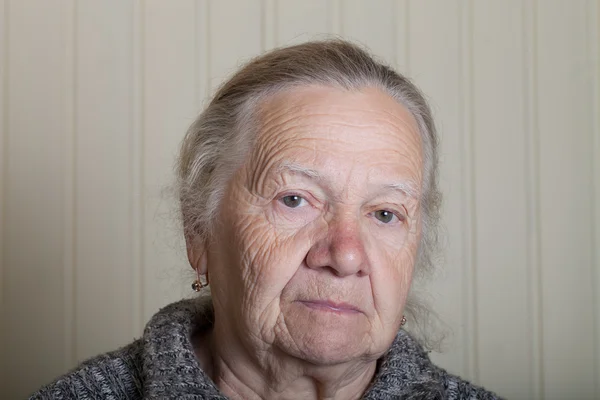 Πορτραίτο ηλικιωμένης γυναίκας — Φωτογραφία Αρχείου