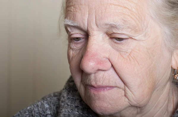 Portrait of an elderly woman. Closeup view — Stock Photo, Image