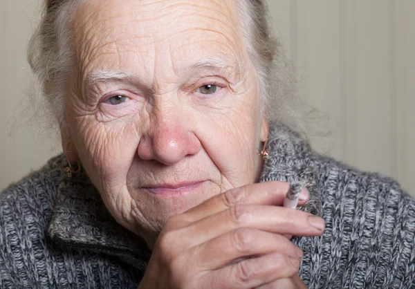 Portrait of an elderly woman — Stock Photo, Image