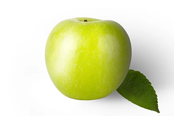 흰 배경에 분리되어 있는 싱싱 한 초록색 사과 — 스톡 사진