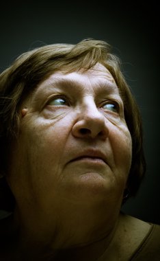 Yaşlı kadın portresi. Rüya. Tonda