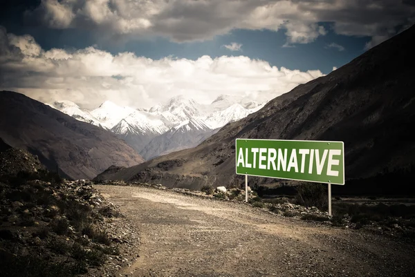 Indicatore sulla strada di montagna in Tagikistan. Autostrada Pamir. Tonica — Foto Stock