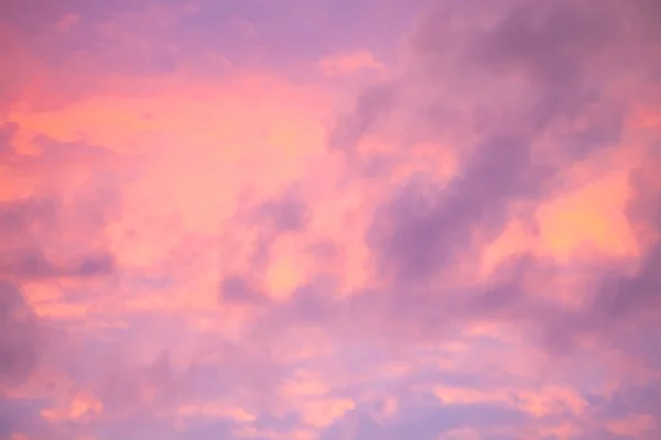 Krásné Barevné Mraky Přirozeném Pozadí Oblohy — Stock fotografie