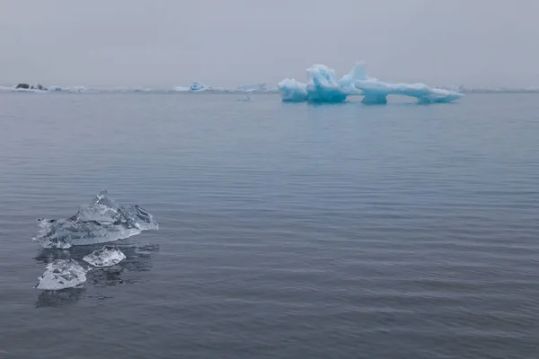 Bizarro Gelo Floes Iceberg Lagoa Jokulsarlon Sul Islândia — Fotografia de Stock