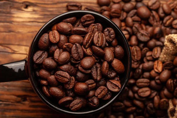 Granos Café Tostados Sobre Viejo Fondo Madera Oscura Para Papel —  Fotos de Stock