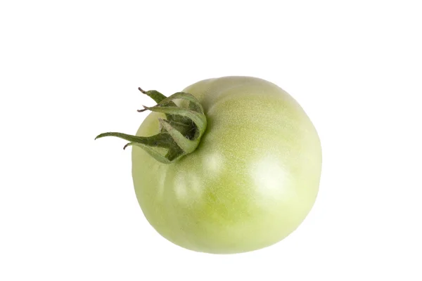 Tomate verde inmaduro aislado sobre fondo blanco — Foto de Stock