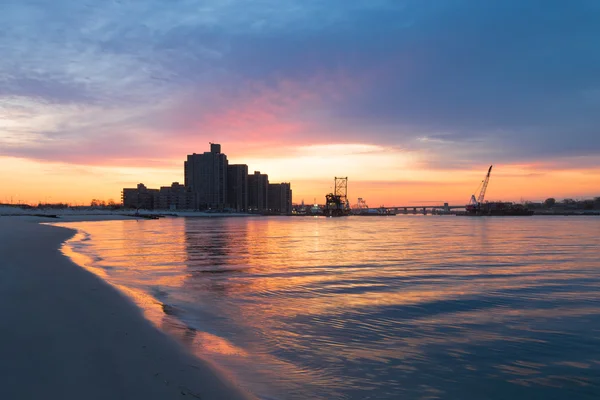 Dawn on the Coast.  Far Rockaway. Long Island. New York. — Stock Photo, Image