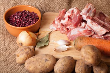 ehlileştirmek üzerinde set fasulye çorbası