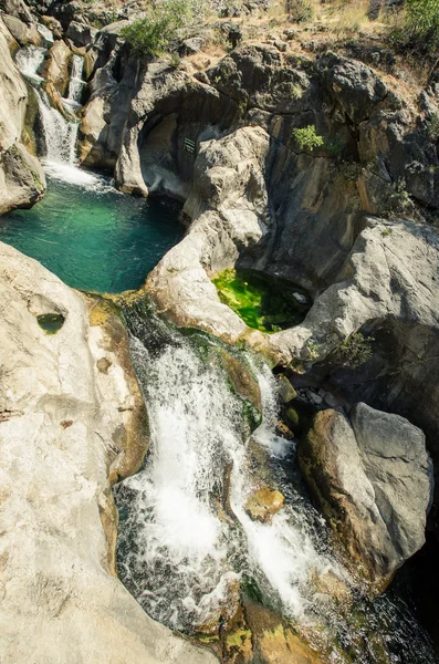 Sapadere Canyon e cachoeira. Alanya, Turquia . — Fotografia de Stock