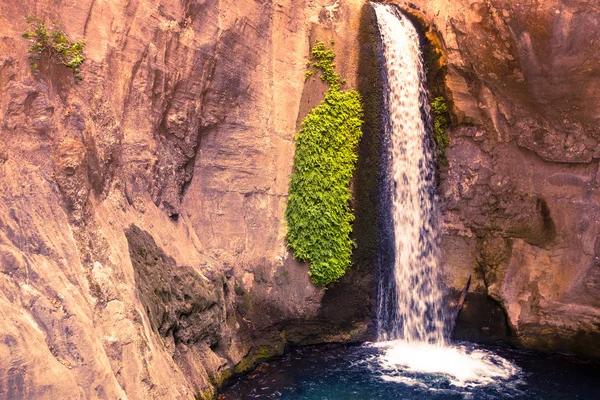 Sapadere Canyon en waterval. Alanya, Turkije. getint — Stockfoto