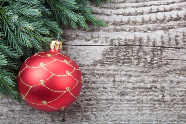 लाकडी पार्श्वभूमीवर ख्रिसमस सजावट. मजकूर जागा — स्टॉक फोटो, इमेज