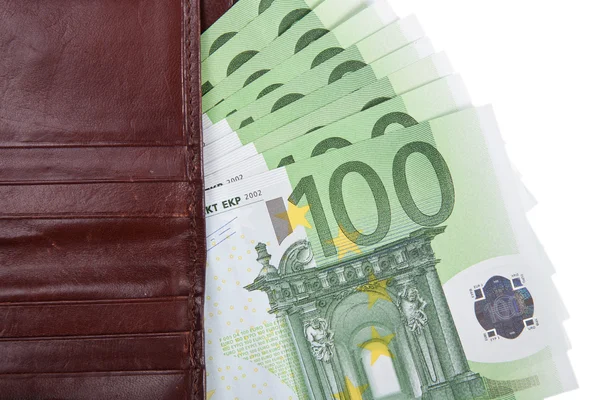 Peníze v peněžence. Několika kusovníků 100 euro. Izolované na wh — Stock fotografie