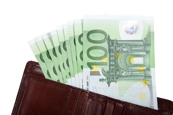 Гроші в гаманці. Кілька рахунків у 100 євро. Ізольовано на w — стокове фото