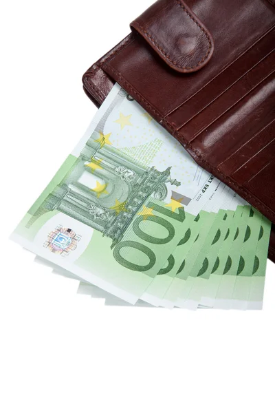 Geld in der Brieftasche. Mehrere 100-Euro-Scheine. isoliert auf wh — Stockfoto