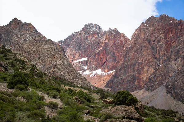 Pamir bergen. Våren. Tadzjikistan — Stockfoto