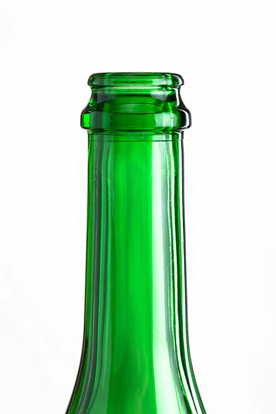 El cuello de una botella vacía de vidrio transparente — Foto de Stock