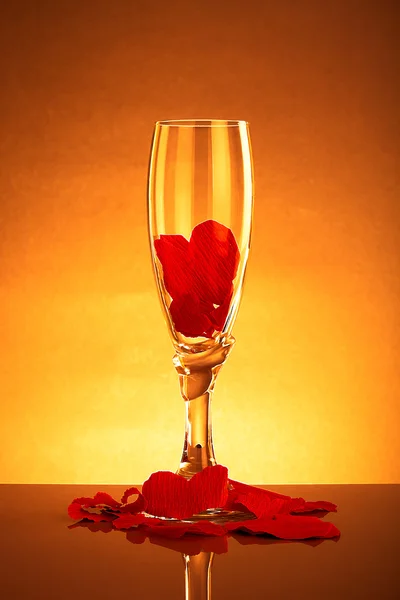 ガラスの反射でバレンタインでいっぱい — ストック写真