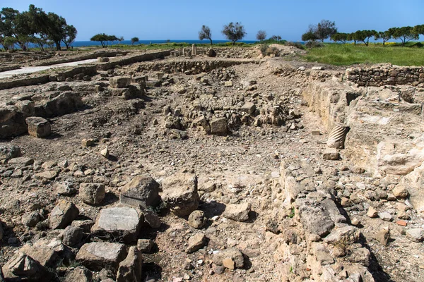 Área pedregosa sítio arqueológico na costa do Mediterrâneo — Fotografia de Stock