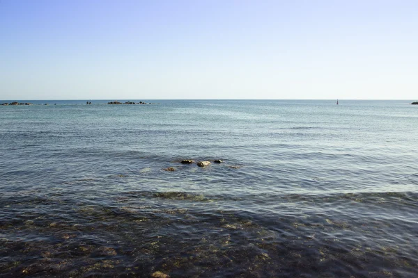 Un mare blu infinito. Bellissima natura. Tonica — Foto Stock