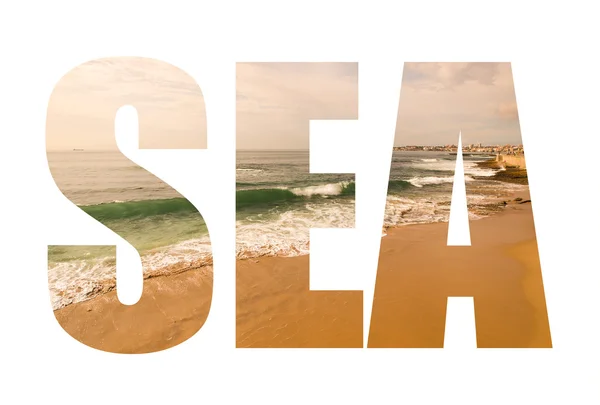 Palabra SEA sobre las orillas arenosas del Océano Atlántico. Portugal . — Foto de Stock