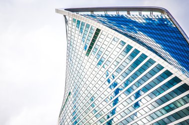 İş karmaşık Moscow City bulutta bir binanın tepesinde